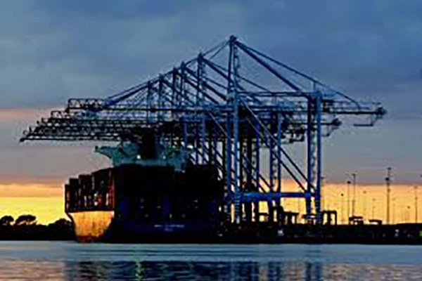 Query-side Container Crane